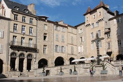 Villefranche-de-Rouergue (12200)